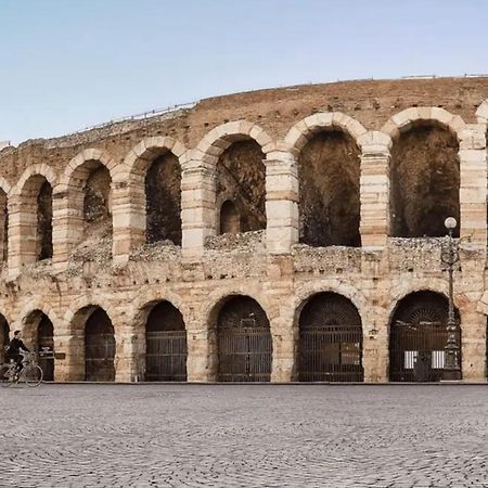 Arena - Verona Centro - Appartamento Elegante エクステリア 写真