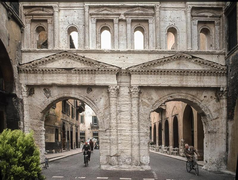 Arena - Verona Centro - Appartamento Elegante エクステリア 写真